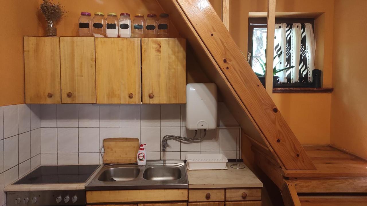 Wood House Lejlighed Ruma Eksteriør billede